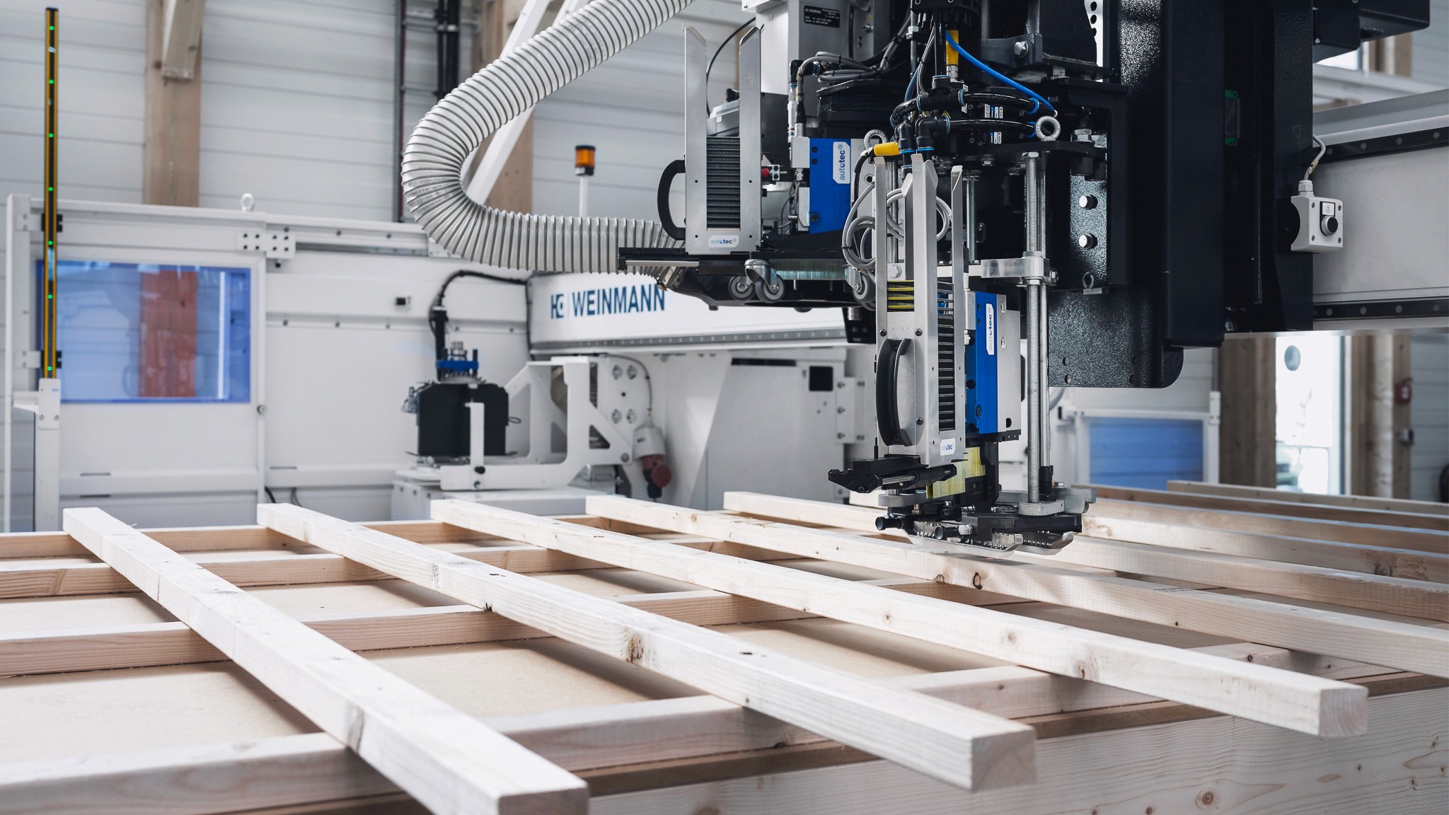 Weinmann fastening system during the fastening process